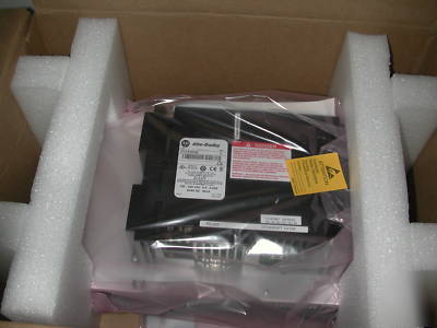 New allen bradley 2711-K10C20 2711K10C20 PANELVIEW1000 