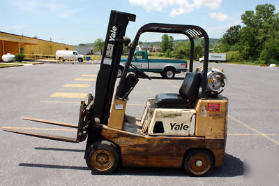 Yale fork truck / forklift - lp gas 4,000 pound lift