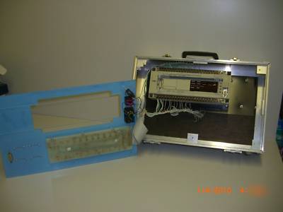 Telemecanique t & e plc tsx 172 2028 training case. 